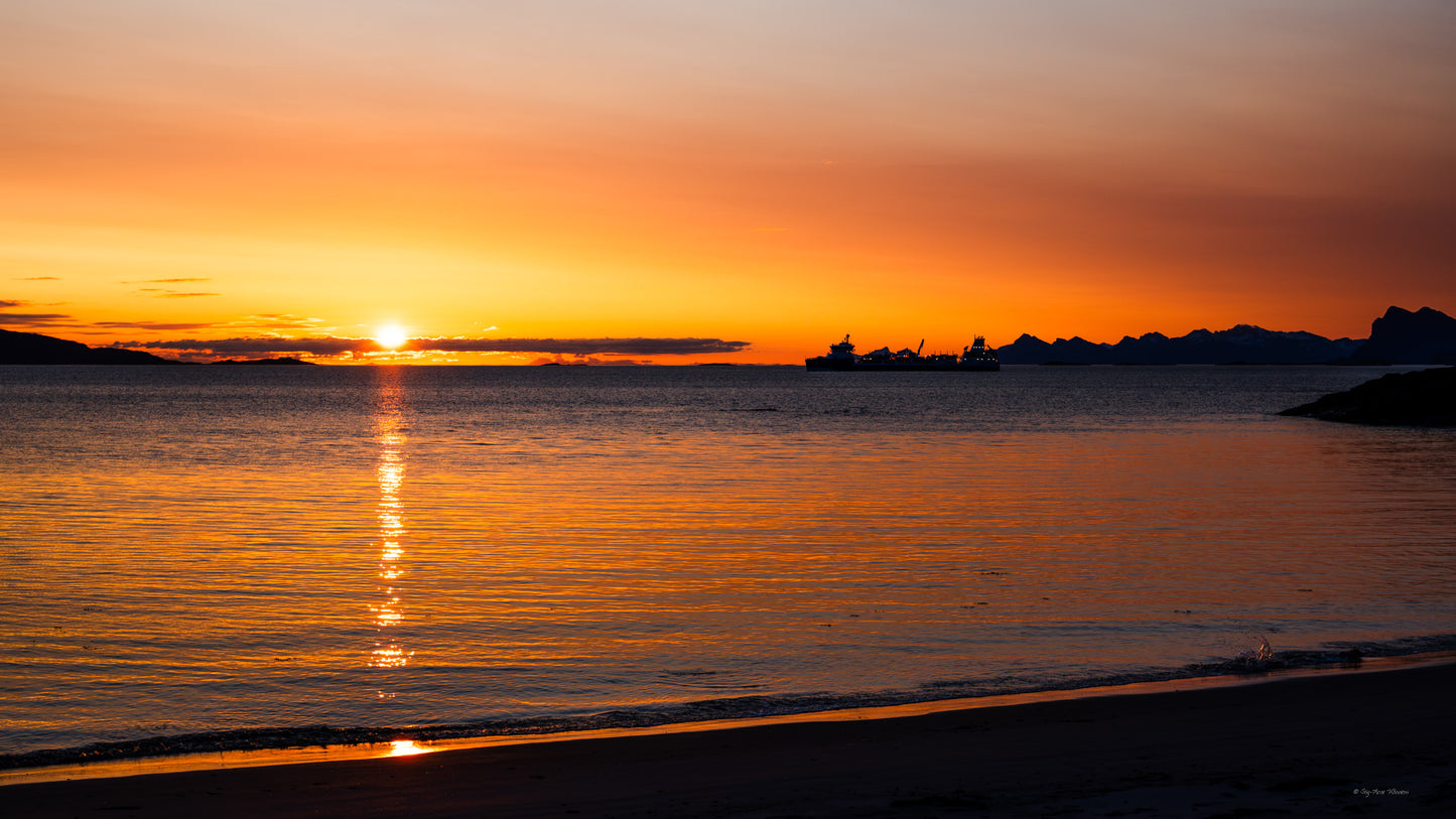 Midnight sun