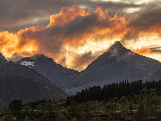 Valnesfjord sunset 2